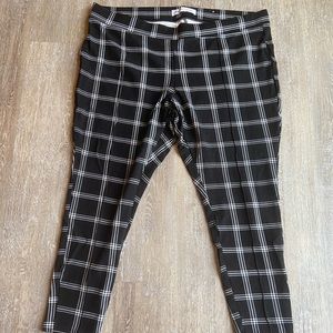 Old Navy Plaid Pixie Pants